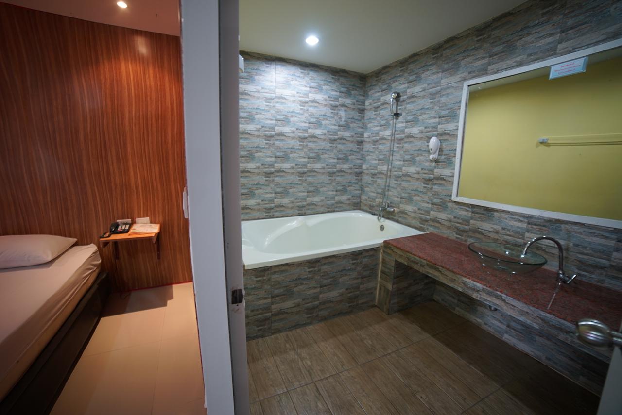 Tonrak Resort Ban Ongkharak Ngoại thất bức ảnh