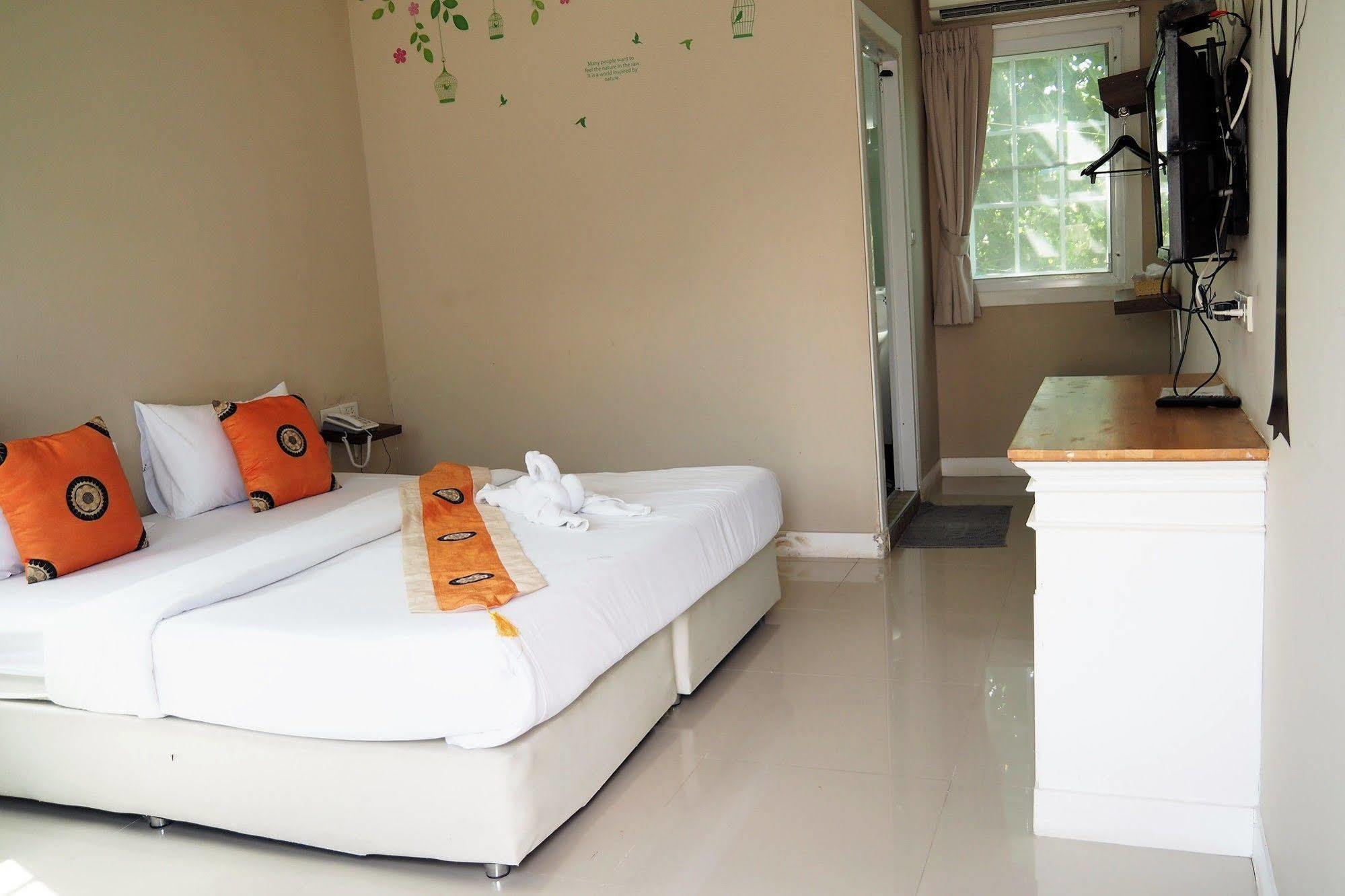 Tonrak Resort Ban Ongkharak Ngoại thất bức ảnh